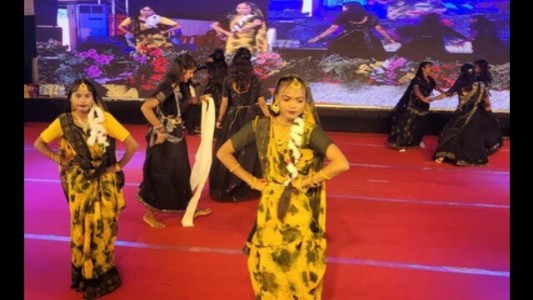 Maharajganj Mahotsav 2025 : महराजगंज महोत्सव में 'बचपन की यादों' ने किया दिलों पर राज़, एक प्रस्तुति ने सबको किया निशब्द