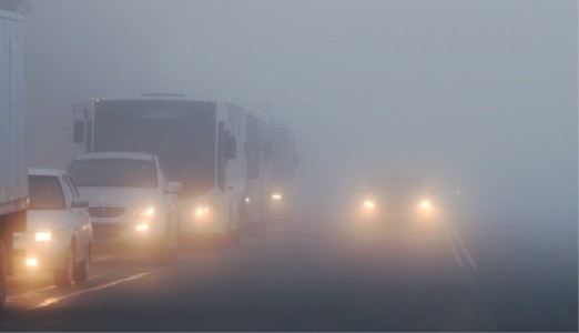 Maharajganj News : कोहरे की कैद में जिले की सड़कें! 57 किमी का सफर अब 3 घंटे में तय कर रही रोडवेज