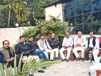 UP Politics News : दिल्ली में गूंजेगा ‘वोट चोर गद्दी छोड़ो’, महराजगंज से रवाना होगी कांग्रेस की टोली