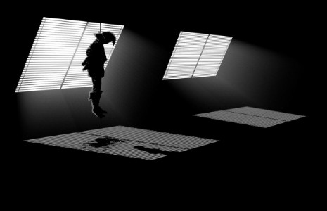 Maharajganj News : शादी में गए थे परिजन ! लौटे तो बेटी मिली इस हालत में