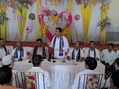 UP politics : चुनाव रणनीति पर मंथन, बसपा की जिला स्तरीय बैठक संपन्न