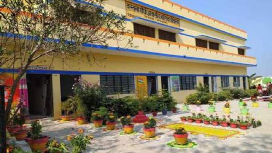 Maharajganj News : कस्तूरबा गाँधी स्कूलों की स्मार्ट क्लास अब होगी डीटीएच से लैस