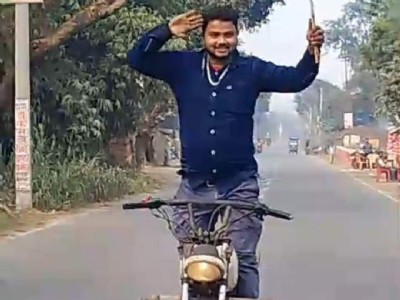 Maharajganj News : बाइक पर तिरंगा लेकर स्टंट करने का वीडियो वायरल, कुछ लोग कर रहे तारीफ, कुछ उठा रहे सवाल