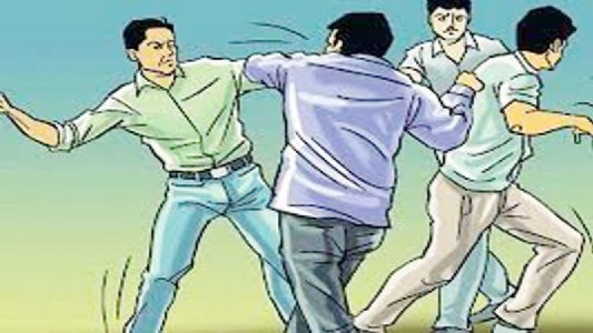 Maharajganj News : स्टेशन चौराहे पर 'सवारी' बनी विवाद की वजह! आधी रात हुआ बवाल