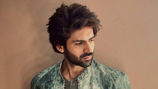 Bollywood News : कार्तिक आर्यन की मां ने रिजेक्ट की ये हीरोइन, कहा डॉक्टर बहु चाहिए