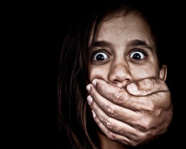 Maharajganj News : स्कूल से लौट रही छात्रा का दिन दहाड़े अपहरण, तीन आरोपी दबोचे गए