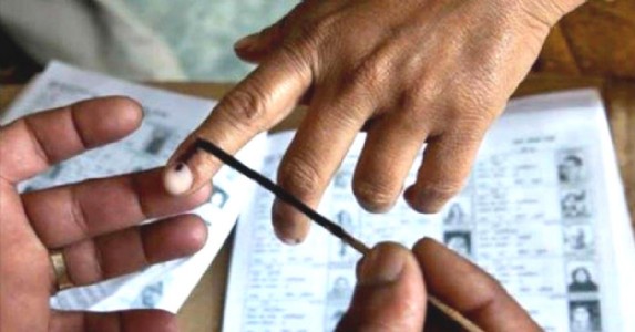 Maharajganj News : पंचायत चुनाव की आहट! शहर से गांव की ओर लौटा वोटर, 1.30 लाख मतदाताओं ने बदला पता