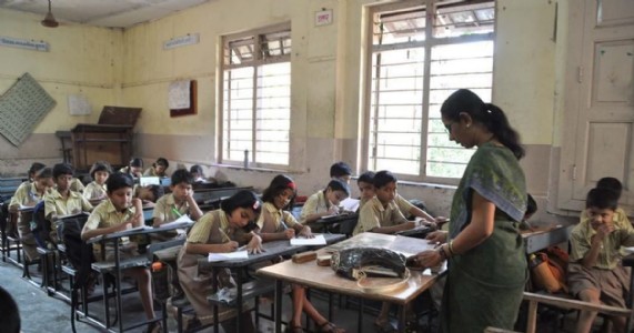 Maharajganj News : अब मनमाने तरीके से नहीं होंगे स्कूल विलय, इन स्कूलों को मिलेगी राहत