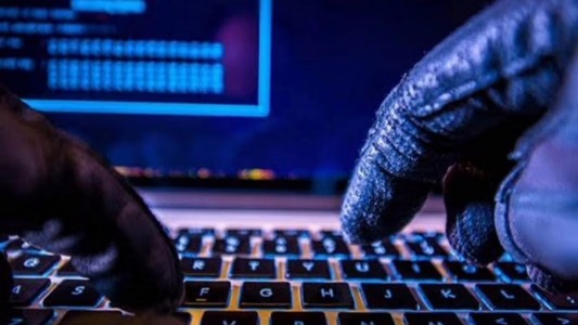 Maharajganj News : एक कॉल... एक क्लिक और कुछ इस तरह उड़ गयी ज़िंदगी भर की कमाई !