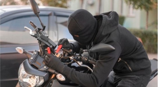 Maharajganj News : बाजार गए युवक की बाइक गायब, मंदिर के पास खड़ी गाड़ी चोर ले उड़े