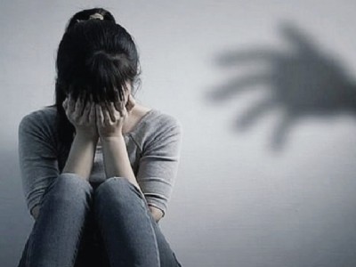 Maharajganj News : इंस्टाग्राम से गांव तक… एकतरफा प्यार का हाई-वोल्टेज ड्रामा, यूट्यूबर पर FIR