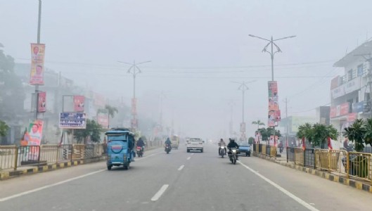 Maharajganj News : धूप निकली… फिर भी कंपकंपी! पछुआ हवा ने महराजगंज को ठिठुराया