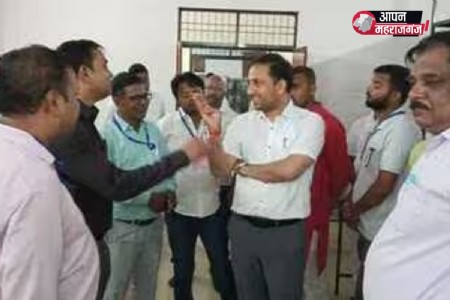 डीएम ने आगामी विधानसभा चुनाव से पहले EVM और VVPAT का किया निरीक्षण