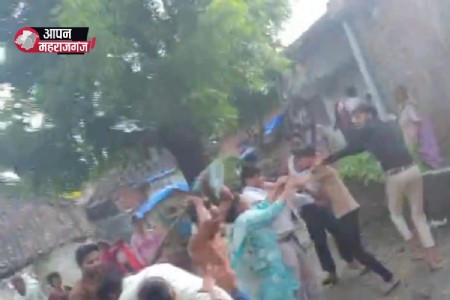 बिजली के तार को लेकर दो पक्षों में जमकर मारपीट, वीडियो वायरल