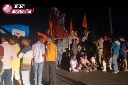 दुर्गा प्रतिमा विसर्जन के दौरान मारपीट, युवक के सिर में गंभीर चोट, सड़क जाम से मचा हड़कंप