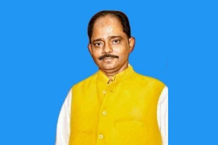 Maharajganj News: आनंद नगर के पूर्व नगर अध्यक्ष प्रतिनिधि मोहम्मद अली का निधन, क्षेत्र में शोक की लहर