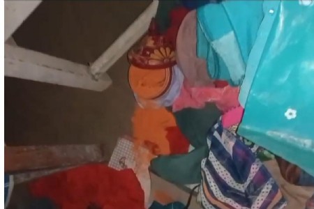 बंद मकान को बनाया निशाना, जेवर और अनाज लेकर चोर फरार