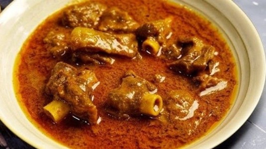 Maharajganj News : घर में मीट खाने की बात पर बवाल ! साल और देवरानी ने मिलकर जेठानी का किया ये हाल, FIR दर्ज