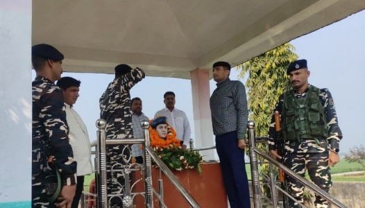 Maharajganj News : जब गांव थम गया… शहीद पंकज त्रिपाठी की याद में उमड़ा जनसैलाब