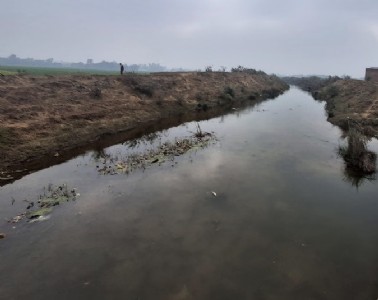 Maharajganj News : लोकार्पण को चार साल... फिर भी सूखी उम्मीदें! आखिर क्यों किसानों के किसी काम की नहीं है ये परियोजना