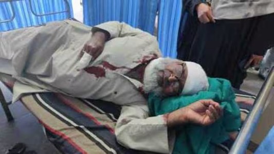 Maharajganj News : आखिर पोते ने क्यों किया दादा पर जानलेवा वार? फिर खुद ही पहुँच गया थाने