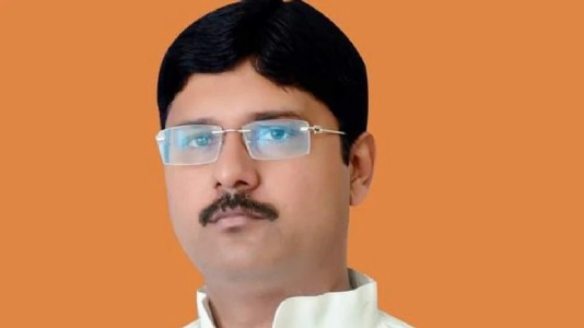 Maharajganj Politics : विधानसभा में उठी अधिवक्ताओं की सुरक्षा की मांग, ऋषि त्रिपाठी ने रखा प्रस्ताव