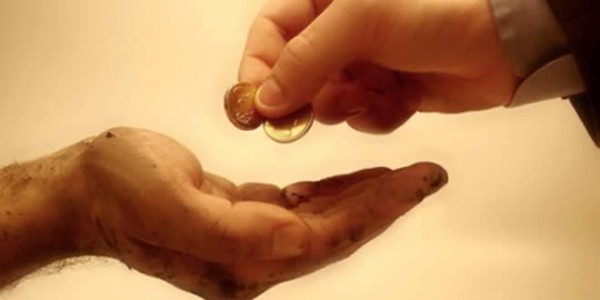 Maharajganj News : रमजान में क्यों बढ़ जाती है जकात की अहमियत? जानिए समाज बदलने की ताकत