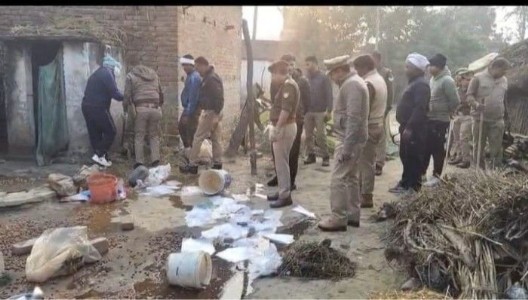 Maharajganj News : होली से पहले महराजगंज में ताबड़तोड़ छापेमारी ! ड्रोन निगरानी में 6 कुंतल लहन नष्ट, एक गिरफ्तार