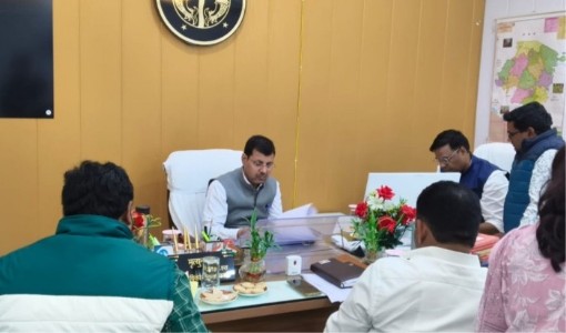 Maharajganj News : औचक निरीक्षण में खुलीं खामियां! CDO ने दी चेतावनी—रात्रि निवास नहीं तो होगी सख्त कार्रवाई