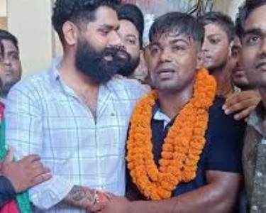 Sports News : मैदान में गरजे महराजगंज के शेर! श्यामकरन यादव ने राज्यस्तरीय कुश्ती में रचा नया इतिहास