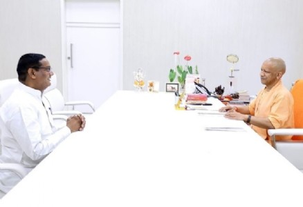 Maharajganj News : अधूरा पुल बना जनता की मुसीबत! विधायक ने CM योगी से की सीधी शिकायत, जल्द समाधान की मांग