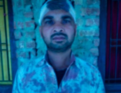 Maharajganj News : होली के रंग में खून! भाई ने भाई पर किया धारदार हमला, बचाने आई पत्नी से भी अभद्रता का आरोप