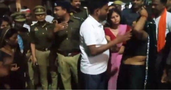 Maharajganj News : करंट ने छीनी 15 साल के किशोर की जिंदगी, हाईवे पर दो घंटे तक प्रदर्शन