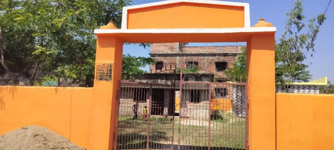 Maharajganj News : एएनएम सेंटर पर ताला बंद, ग्रामीणों की सेहत से हो रहा खिलवाड़