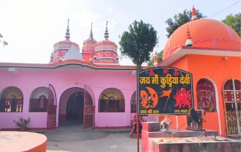 Hidden Story Of Maharajganj : जंगल के पीछे छिपा एक रहस्य ! क्या सच में एक पूरा गांव समा गया इस तालाब में?