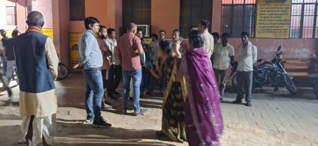 Maharajganj News : खुशी से निकली बारात, लेकिन लौटे नहीं तीन युवक! क्या हुआ बीच रास्ते?