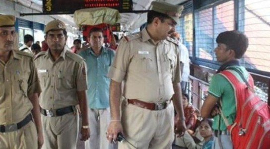 Maharajganj News : अब इस तरह आवाज से पकड़े जाएंगे अपराधी, रेलवे में शुरू हुई हाईटेक निगरानी