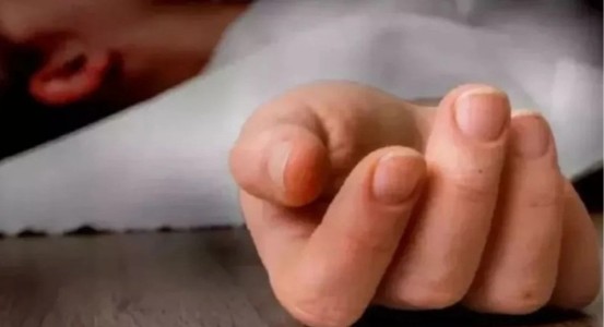 Maharajganj News : 500 रुपये का इलाज और मासूम की मौत ! 10 माह की बच्ची की मौत पर हंगामा