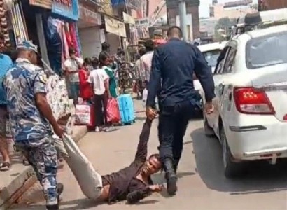 Maharajganj News : नेपाल पुलिस की इस कार्रवाई पर बवाल, युवक को खींचते हुए ले जाने का वीडियो वायरल