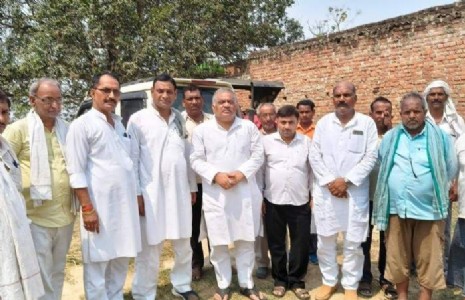 Maharajganj Politics : किसानों की बदहाली पर कांग्रेस का हमला, कहा - सिर्फ दिखावा करती है सरकार