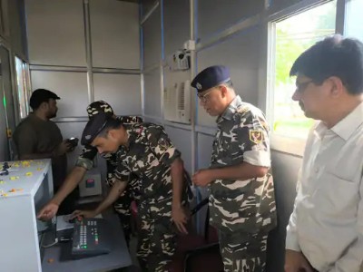 Maharajganj News : अब हाईटेक होगी भारत-नेपाल सीमा पर सुरक्षा ! ठूठीबारी में शुरू हुई सुरक्षा की ये व्यवस्था