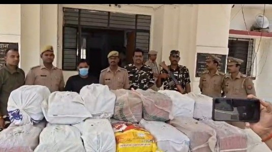 Maharajganj News : नेपाल बॉर्डर पर हुआ बड़ा खुलासा, ट्रक में छिपाकर लाई जा रही थी करोड़ों की खेप