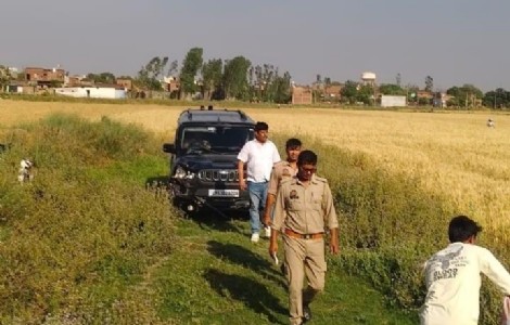 Maharajganj News : तेज रफ्तार ने उजाड़ा घर! दो बच्चों के पिता की मौत, माँ कोमा में