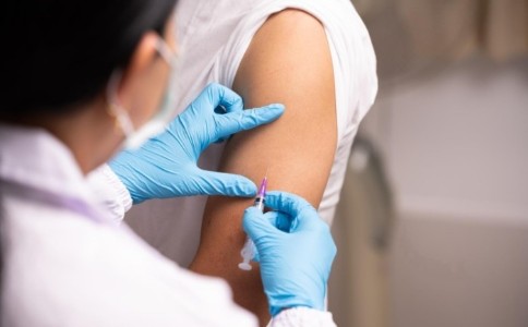 Maharajganj News : घुघली में नई पहल ! एक छोटी सी सुई से क्या थमेगा कैंसर का खतरा?