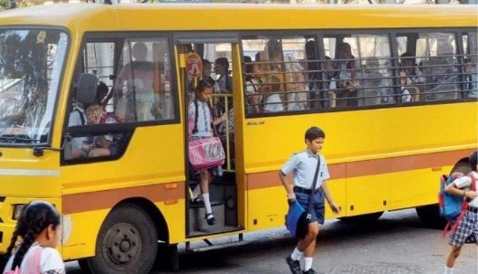 Maharajganj News : अब छिपेगी नहीं स्कूल वाहनों की हकीकत, QR के जरिये रखिये निगरानी