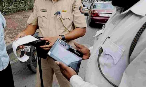 Maharajganj News : अचानक सड़कों पर उतरी पुलिस... और फिर शुरू हुआ चालानों का दौर !