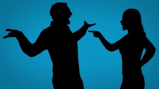 Maharajganj News : झूठे रेप केस में फंसाने की धमकी देकर ब्लैकमेल करने वाली महिला के साथ हुआ ये काम !