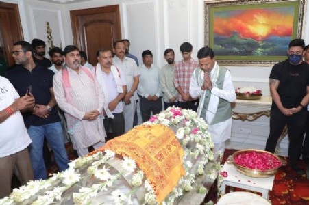 Prateek Yadav Death : प्रतीक यादव के निधन से मुलायम परिवार में शोक, BJP प्रदेश अध्यक्ष पंकज चौधरी ने दी श्रद्धांजलि