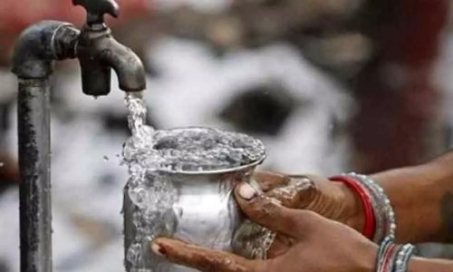 Maharajganj News : दो दिन तक पानी के लिए परेशान रहे लोग, अब जाकर बहाल हुई जलापूर्ति
