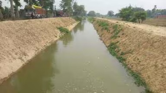 Maharajganj News : खरीफ सीजन से पहले बड़ी राहत, महराजगंज की 50 नहरों में छोड़ा गया पानी